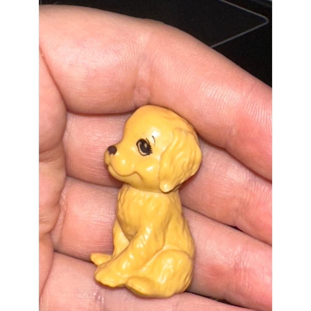 Vintage Barbie Puppy Dog Figurines Set of 2 Golden Retriever Lab Plastic Pets - Picture 2 of 7